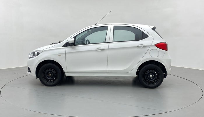 2017 Tata Tiago XT 1.2 REVOTRON, Petrol, Manual, 31,888 km, Right Side View