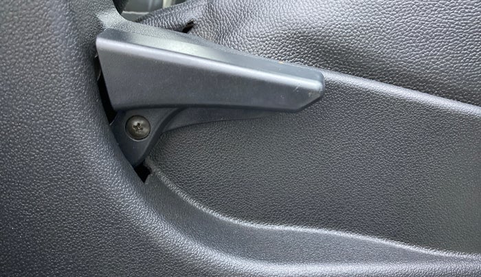 2017 Tata Tiago XT 1.2 REVOTRON, Petrol, Manual, 31,888 km, Driver Side Adjustment Panel