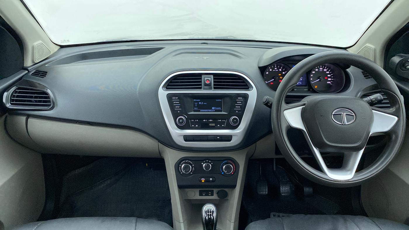 2017 Tata Tiago XT 1.2 REVOTRON, Petrol, Manual, 31,888 km, Dashboard