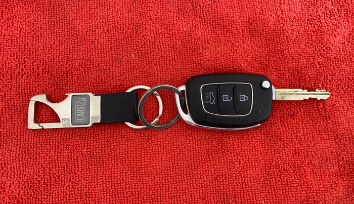 2019 Hyundai Xcent SX 1.2, Petrol, Manual, 2,776 km, Key Close Up