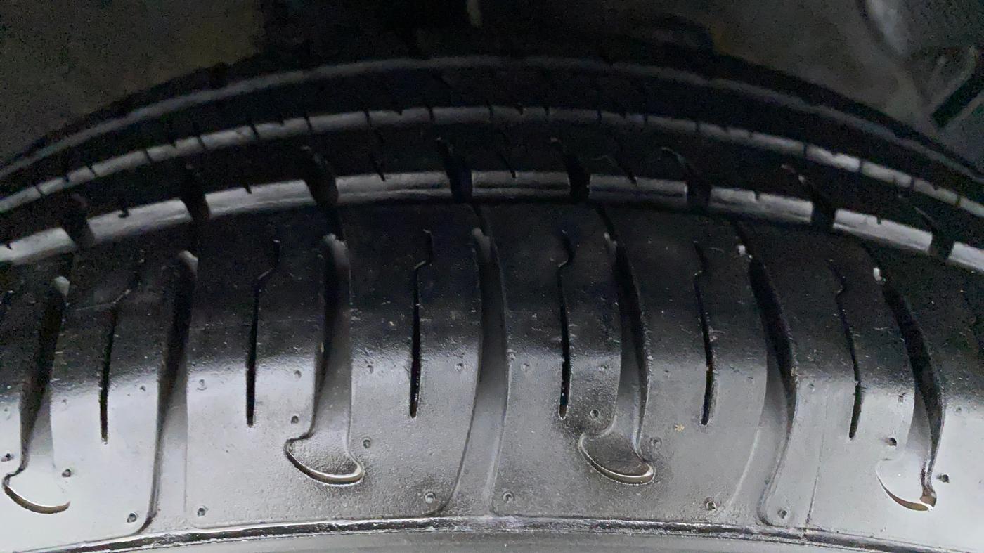 2019 Hyundai Xcent SX 1.2, Petrol, Manual, 2,776 km, Right Front Tyre Tread