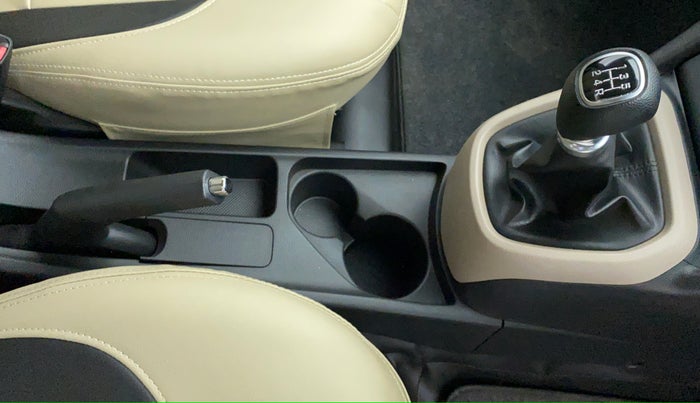 2019 Hyundai Xcent SX 1.2, Petrol, Manual, 2,776 km, Gear Lever