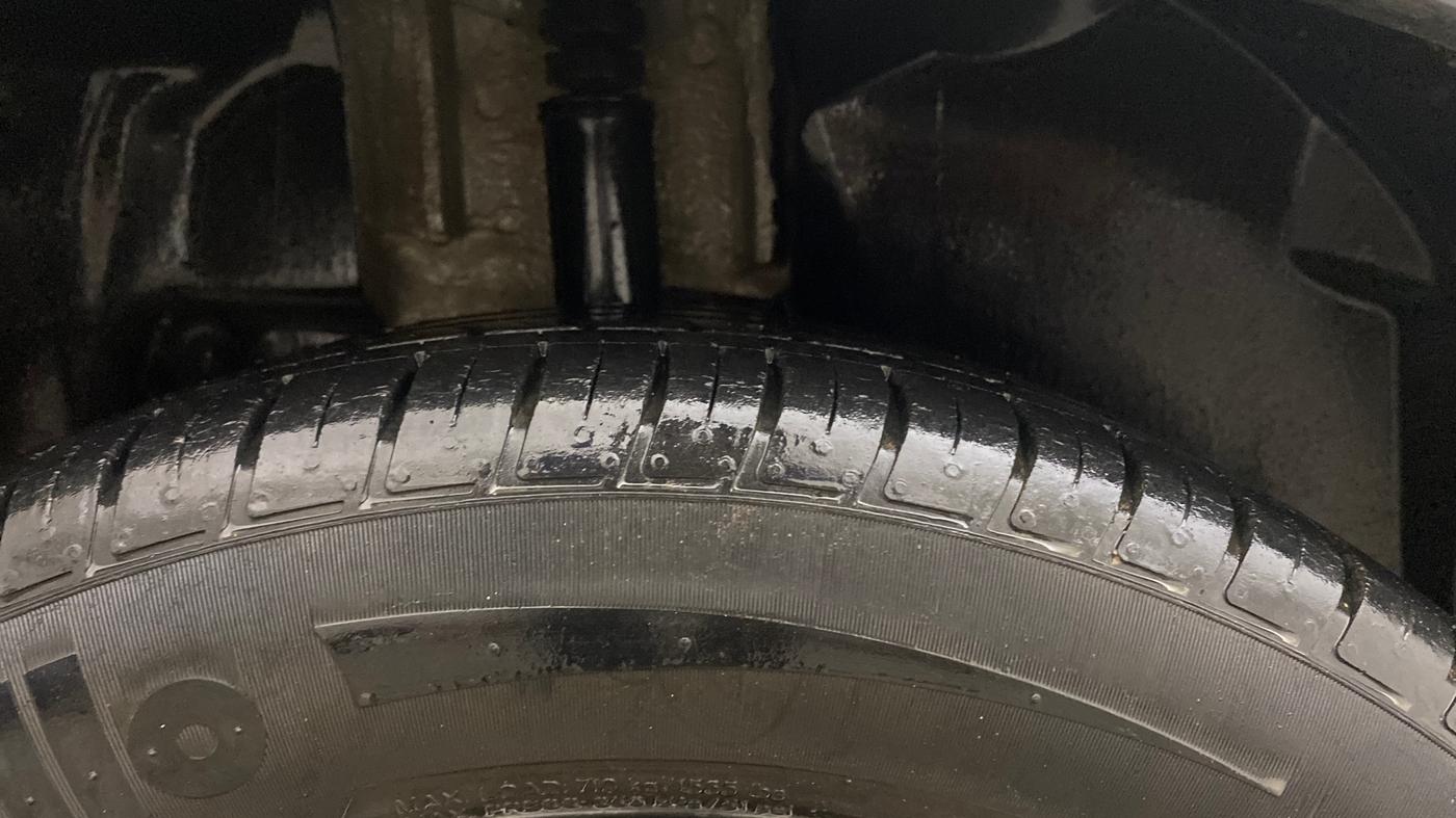 2021 Nissan Kicks XV 1.5, Petrol, Manual, 34,315 km, Right Rear Tyre Tread