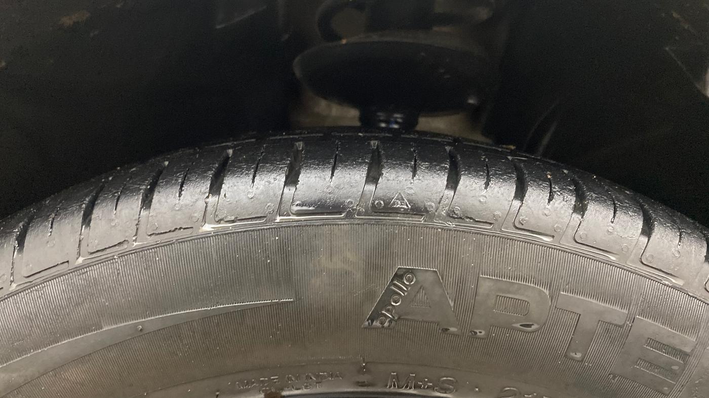 2021 Nissan Kicks XV 1.5, Petrol, Manual, 34,315 km, Left Front Tyre Tread