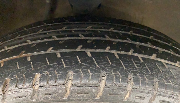 2011 Maruti Alto K10 VXI, Petrol, Manual, 53,654 km, Right Front Tyre Tread