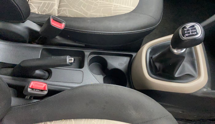 2017 Hyundai Grand i10 ASTA 1.2 KAPPA VTVT, Petrol, Manual, 30,657 km, Gear Lever