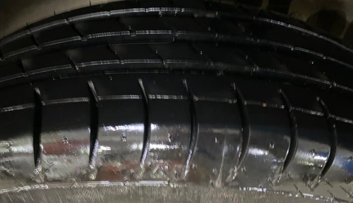 2017 Maruti Dzire VXI, Petrol, Manual, 55,871 km, Left Rear Tyre Tread