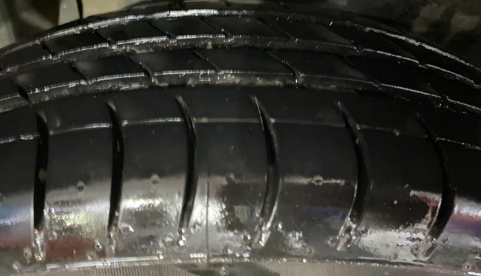 2017 Maruti Dzire VXI, Petrol, Manual, 55,871 km, Right Rear Tyre Tread
