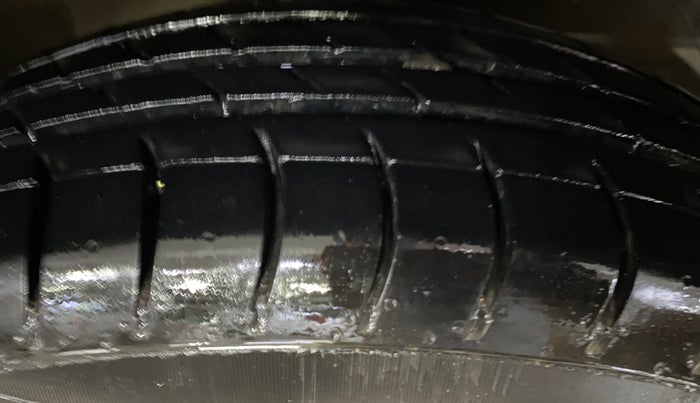 2017 Maruti Dzire VXI, Petrol, Manual, 55,871 km, Right Front Tyre Tread
