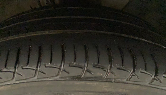 2019 Hyundai Elite i20 SPORTZ PLUS  1.2 CVT, Petrol, Automatic, 53,660 km, Left Front Tyre Tread