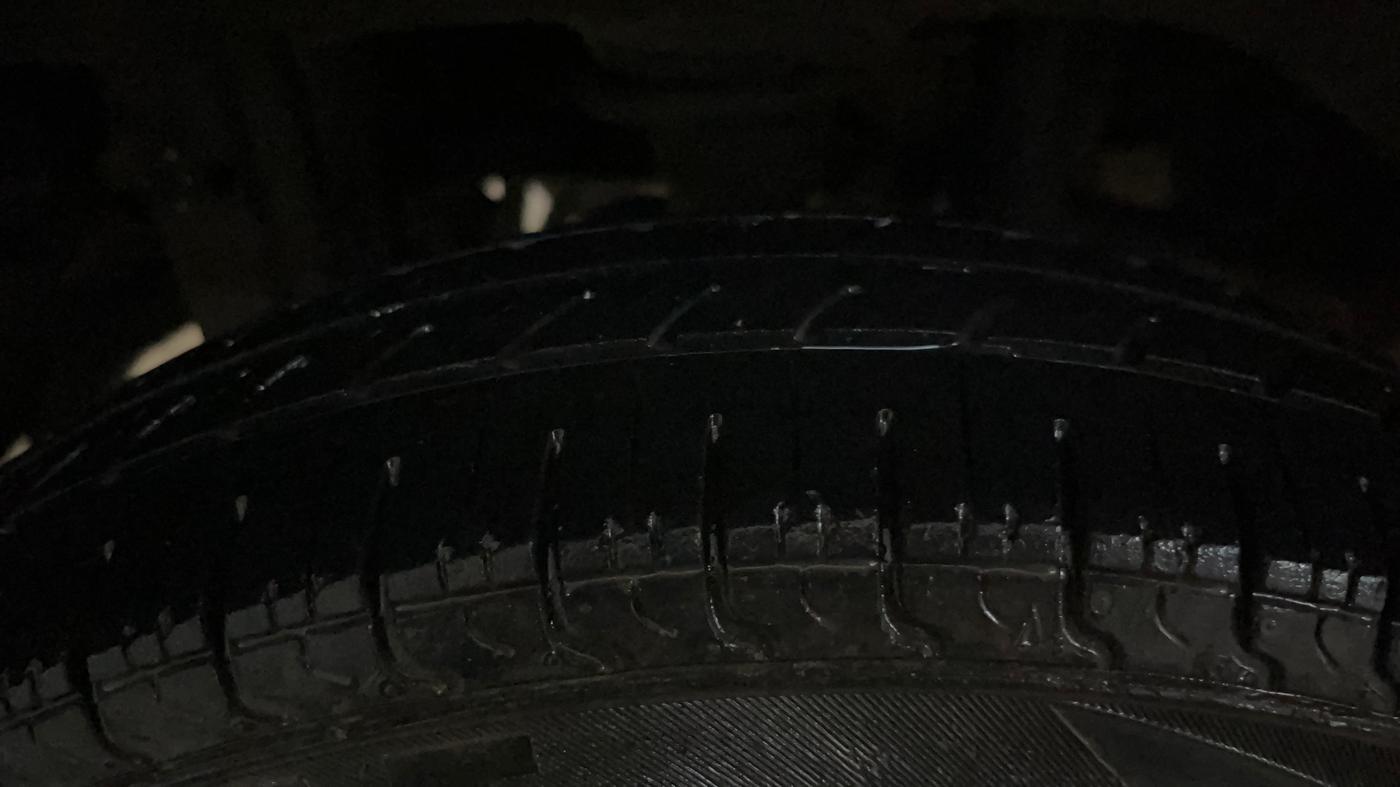 2019 Maruti Alto 800 LXI, Petrol, Manual, 28,130 km, Right Rear Tyre Tread