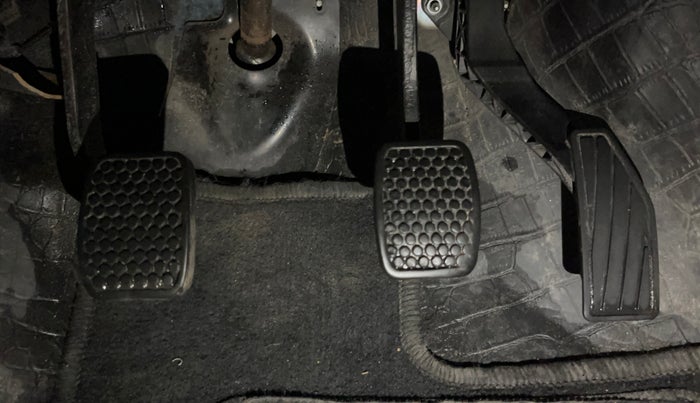 2019 Maruti Alto 800 LXI, Petrol, Manual, 28,130 km, Pedals