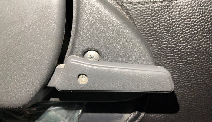 2019 Maruti Alto 800 LXI, Petrol, Manual, 28,130 km, Driver Side Adjustment Panel