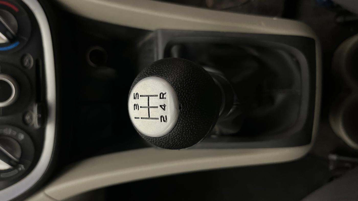2015 Maruti Celerio VXI, Petrol, Manual, 23,855 km, Gear Lever