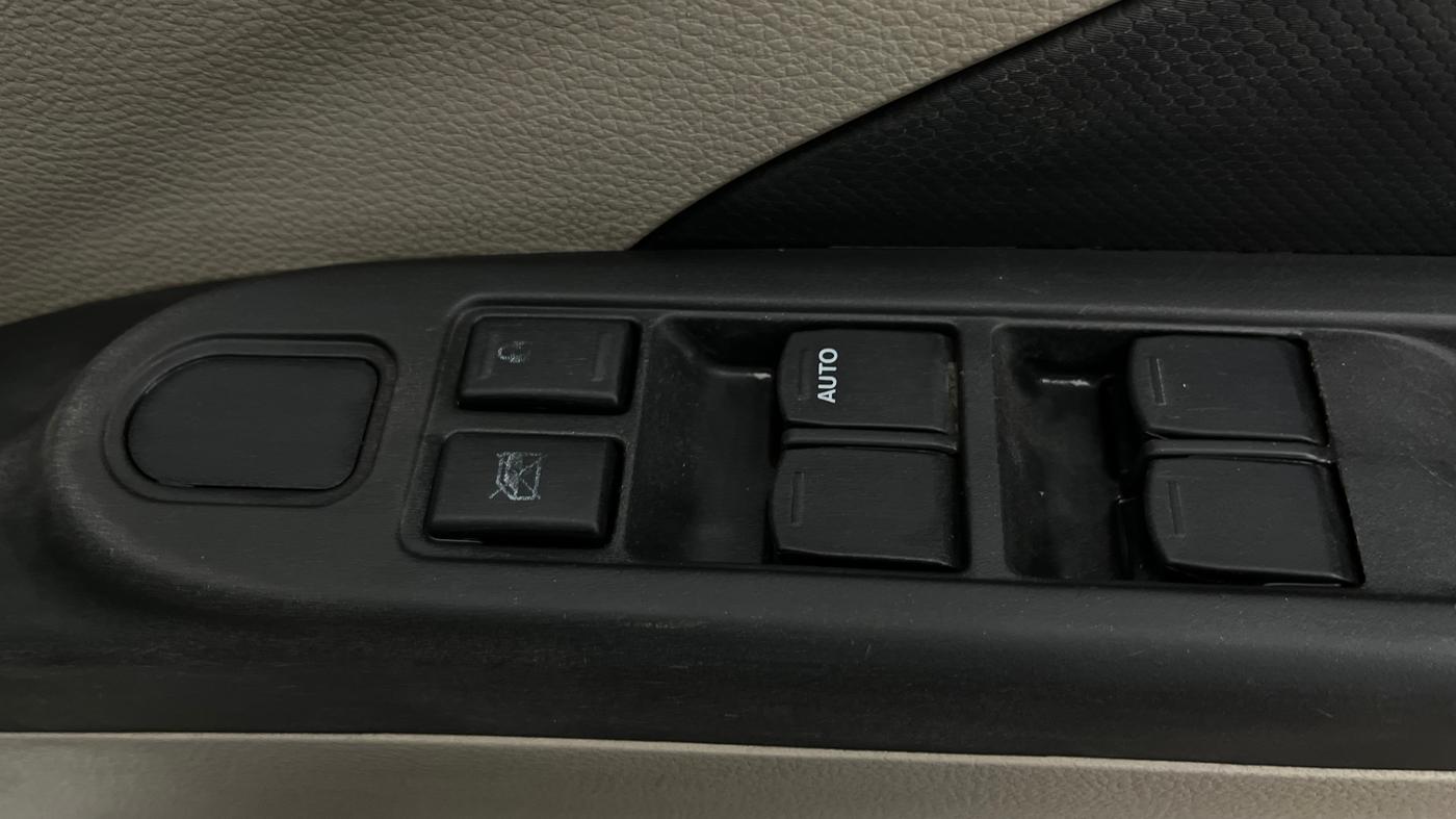 2015 Maruti Celerio VXI, Petrol, Manual, 23,855 km, Driver Side Door Panels Control