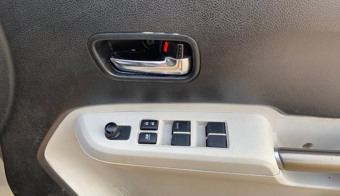 2018 Maruti IGNIS DELTA 1.2, Petrol, Manual, 56,655 km, Driver Side Door Panels Control