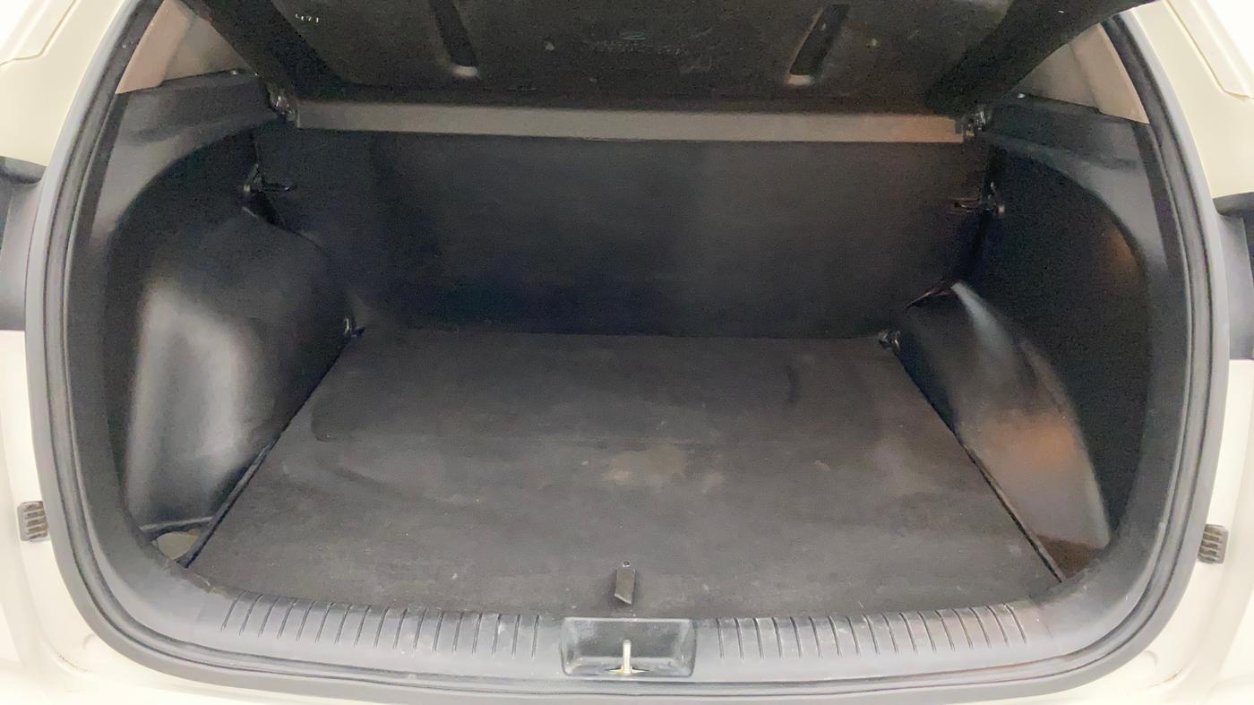 2016 Hyundai Creta SX PLUS 1.6 PETROL, Petrol, Manual, 78,062 km, Boot Inside