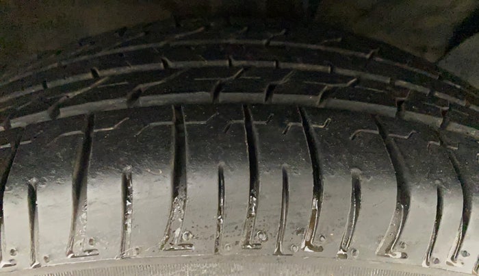 2016 Hyundai Creta SX PLUS 1.6 PETROL, Petrol, Manual, 78,062 km, Right Front Tyre Tread