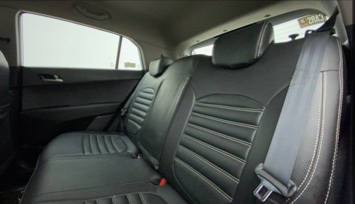 2016 Hyundai Creta SX PLUS 1.6 PETROL, Petrol, Manual, 78,062 km, Right Side Rear Door Cabin