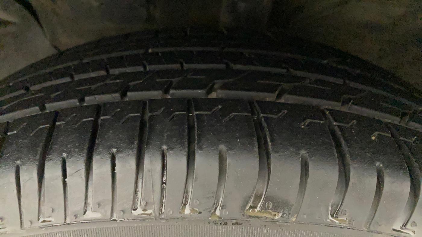 2016 Hyundai Creta SX PLUS 1.6 PETROL, Petrol, Manual, 78,062 km, Left Front Tyre Tread