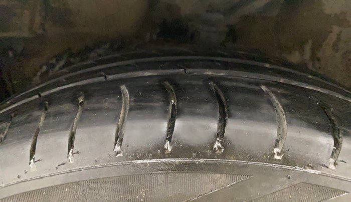 2020 Maruti Celerio VXI AMT (O), Petrol, Automatic, 66,716 km, Left Front Tyre Tread