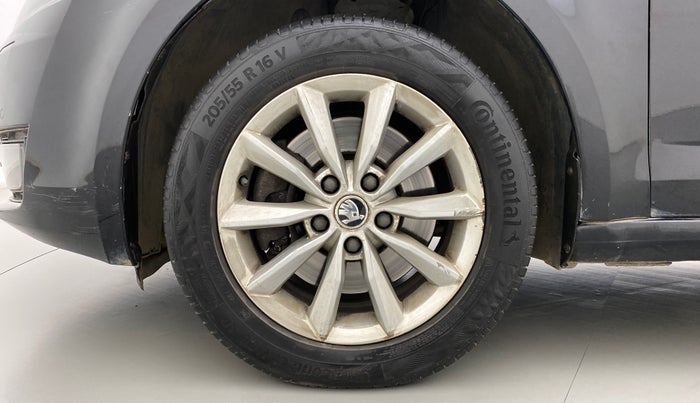 2016 Skoda Octavia 1.8 TSI STYLE PLUS AT, Petrol, Automatic, 48,332 km, Left Front Wheel