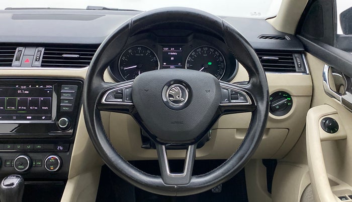 2016 Skoda Octavia 1.8 TSI STYLE PLUS AT, Petrol, Automatic, 48,332 km, Steering Wheel Close Up