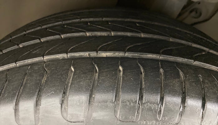 2016 Skoda Octavia 1.8 TSI STYLE PLUS AT, Petrol, Automatic, 48,332 km, Left Front Tyre Tread