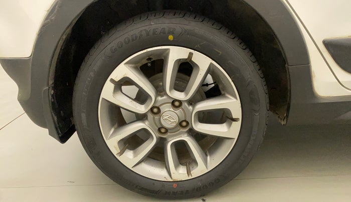 2017 Hyundai i20 Active 1.2 S, CNG, Manual, 42,248 km, Right Rear Wheel