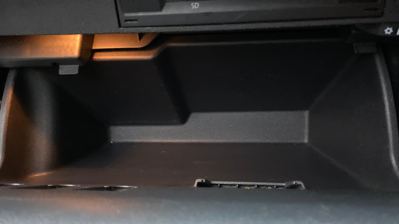 2018 Volkswagen TIGUAN HIGHLINE A/T, Diesel, Automatic, 66,478 km, Cooled Glove Box