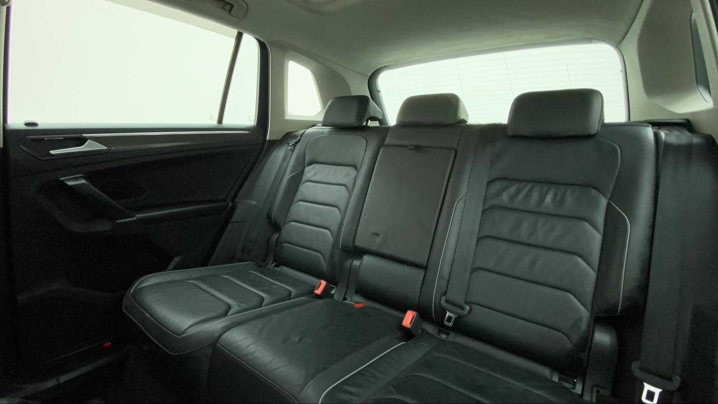 2018 Volkswagen TIGUAN HIGHLINE A/T, Diesel, Automatic, 66,478 km, Right Side Rear Door Cabin