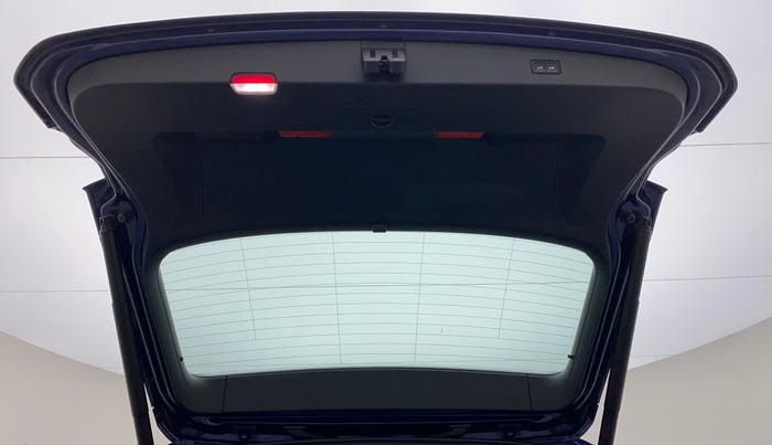 2018 Volkswagen TIGUAN HIGHLINE A/T, Diesel, Automatic, 66,478 km, Boot Door Open