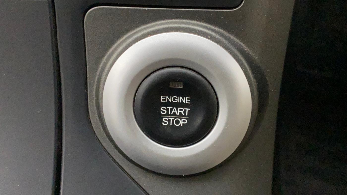 2016 Mahindra XUV500 W10, Diesel, Manual, 54,975 km, Keyless Start/ Stop Button