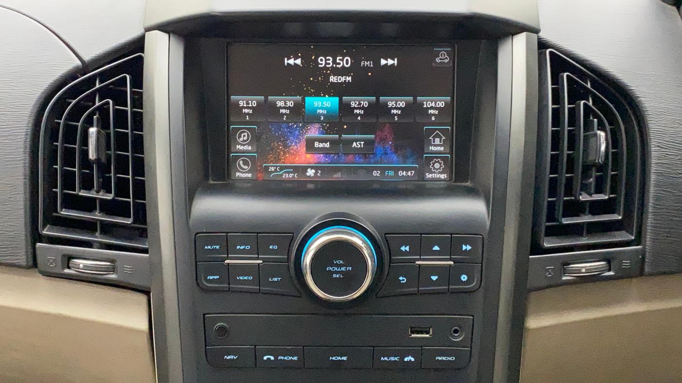2016 Mahindra XUV500 W10, Diesel, Manual, 54,975 km, Infotainment System