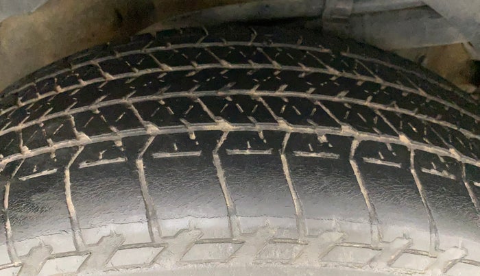 2016 Mahindra XUV500 W10, Diesel, Manual, 54,975 km, Left Rear Tyre Tread
