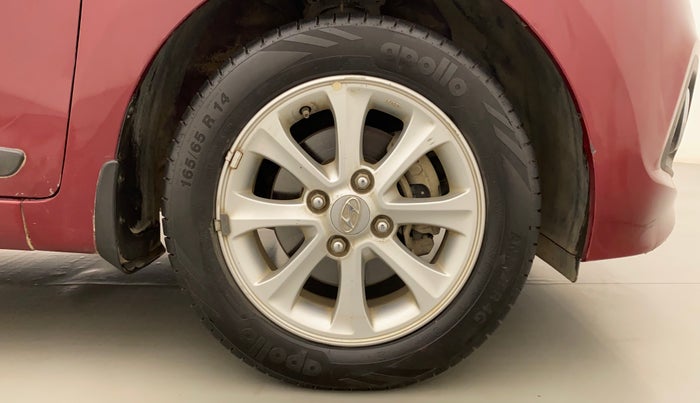 2015 Hyundai Grand i10 ASTA AT 1.2 KAPPA VTVT, Petrol, Automatic, 68,716 km, Right Front Wheel
