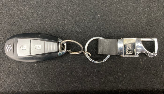 2017 Maruti Swift ZXI, Petrol, Manual, 78,548 km, Key Close Up