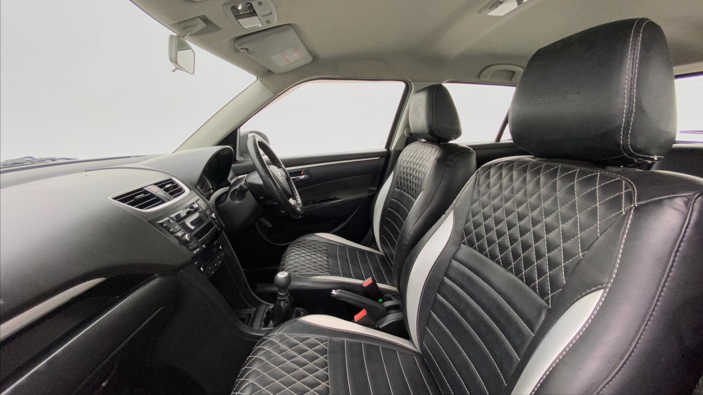 2017 Maruti Swift ZXI, Petrol, Manual, 78,548 km, Right Side Front Door Cabin