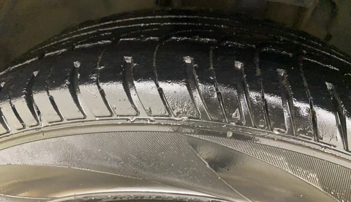 2018 Tata TIGOR XT PETROL, Petrol, Manual, 1,06,969 km, Left Front Tyre Tread