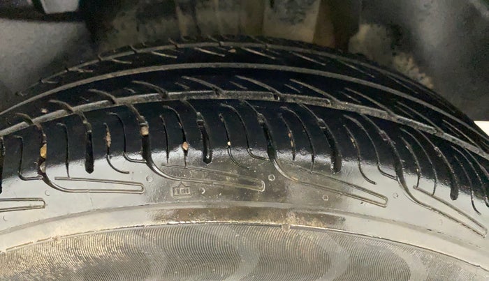 2018 Maruti Swift VXI, Petrol, Manual, 77,079 km, Left Rear Tyre Tread