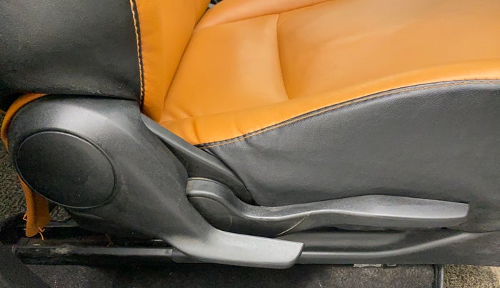 2018 Maruti Swift VXI, Petrol, Manual, 77,079 km, Driver Side Adjustment Panel