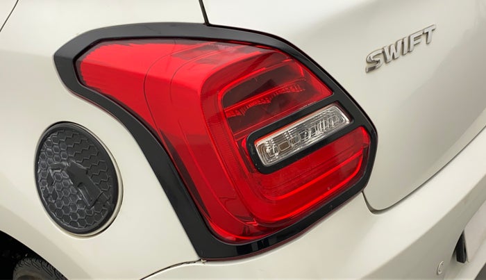 2018 Maruti Swift VXI, Petrol, Manual, 77,079 km, Left tail light - Reverse gear light not functional