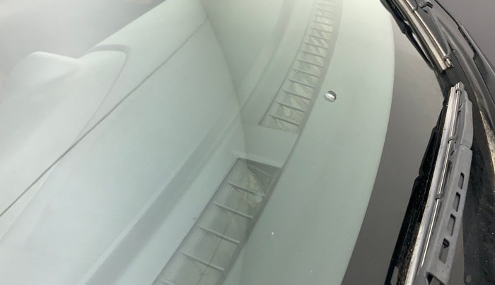 2018 Maruti Swift VXI, Petrol, Manual, 77,079 km, Front windshield - Minor spot on windshield