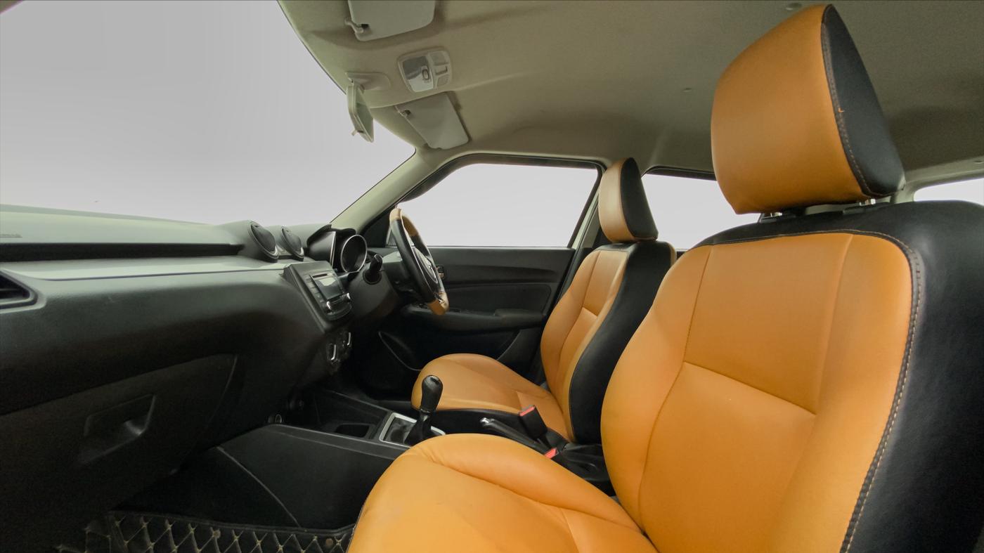 2018 Maruti Swift VXI, Petrol, Manual, 77,079 km, Right Side Front Door Cabin