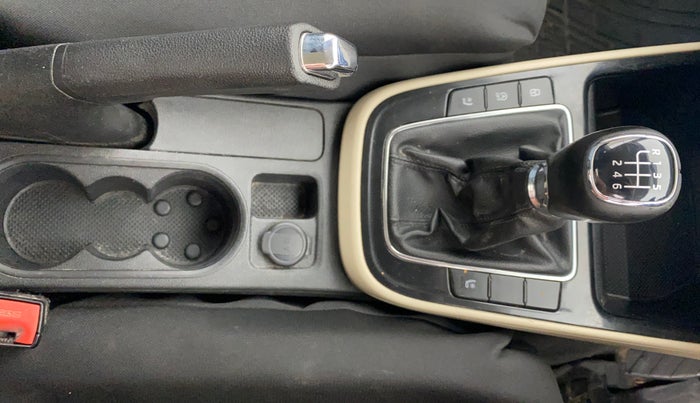 2022 Skoda SLAVIA STYLE 1.0L TSI MT, Petrol, Manual, 68,593 km, Gear Lever