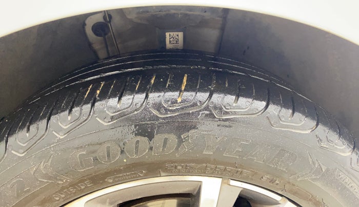 2022 Skoda SLAVIA STYLE 1.0L TSI MT, Petrol, Manual, 68,593 km, Right Front Tyre Tread