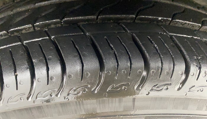 2017 Honda Jazz 1.2L I-VTEC V, Petrol, Manual, 39,671 km, Right Front Tyre Tread