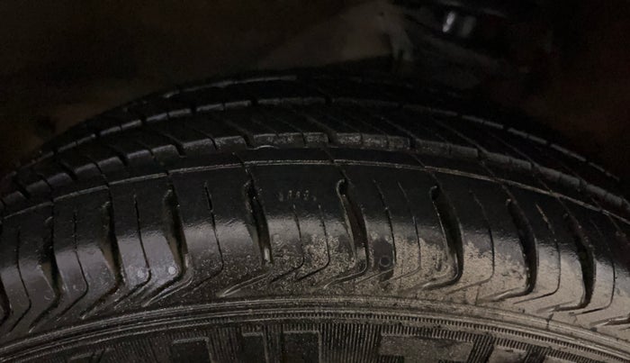 2018 Maruti Alto K10 VXI, Petrol, Manual, 67,247 km, Left Front Tyre Tread