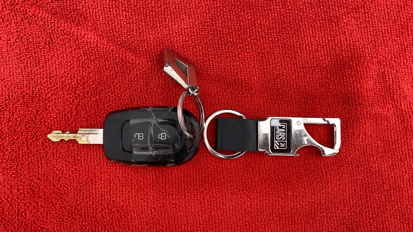 2017 Renault Kwid CLIMBER 1.0 AT, Petrol, Automatic, 39,878 km, Key Close Up