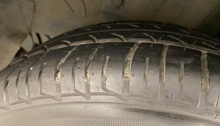 2014 Toyota Etios CROSS 1.2 G, Petrol, Manual, 74,122 km, Left Rear Tyre Tread